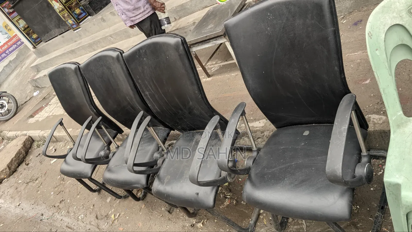 In fairly good condition, you can come and check it