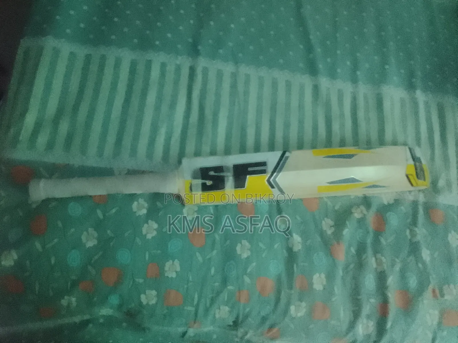 Sf Vellum Hide Kashmiri Willow Cricket Bat