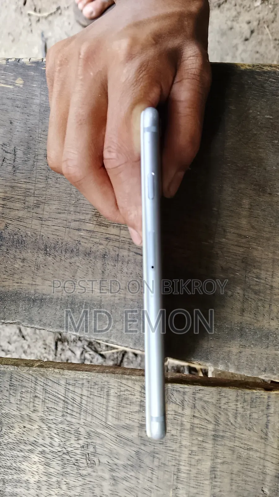অ্যাপল আইফোন ৬ ৬৪ জিবি সাদা