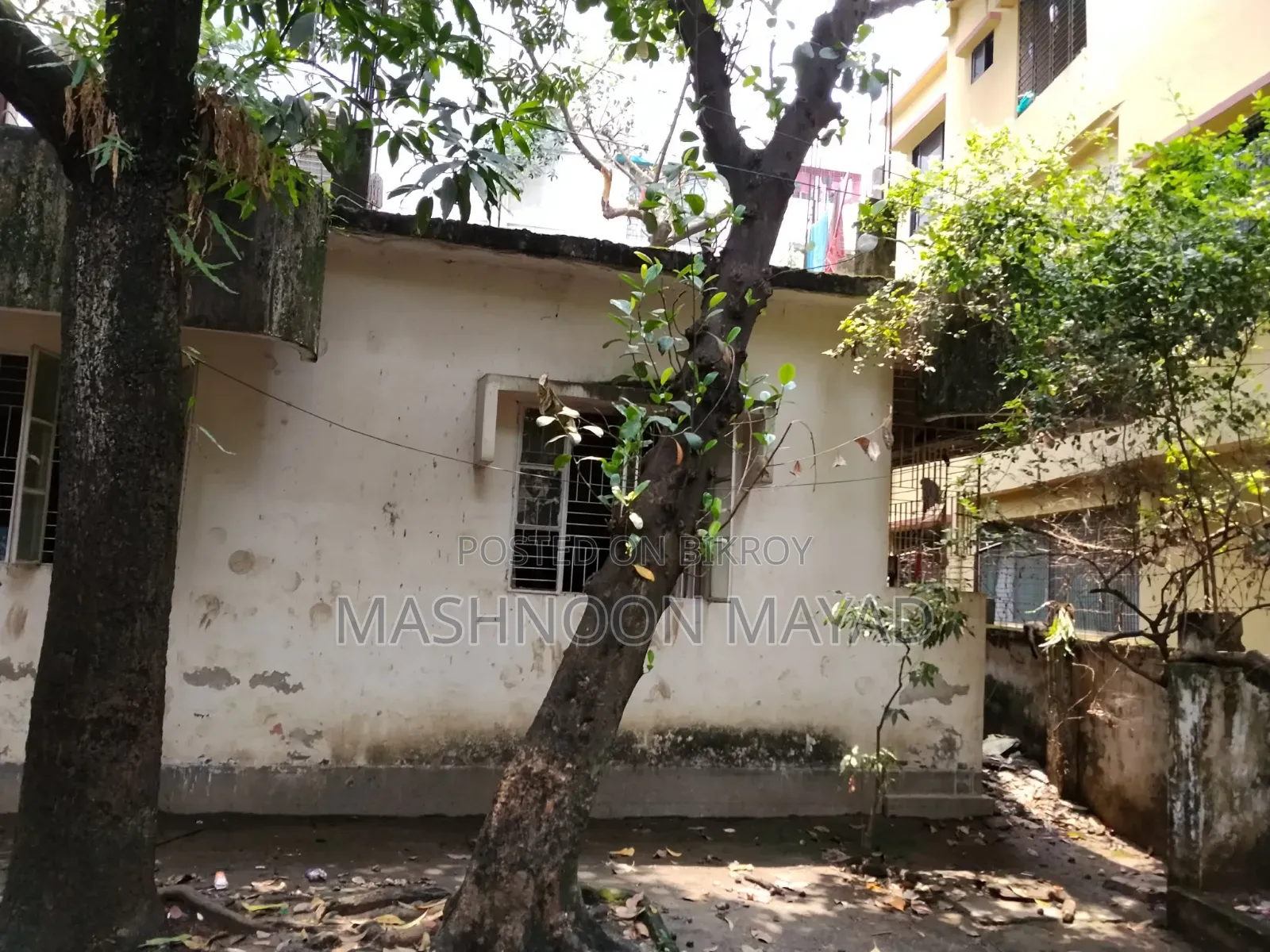 রামপুরায় বিক্রয়ের জন্য ফার্নিশড ৮ বেডরুমের ফ্ল্যাট ব্লক