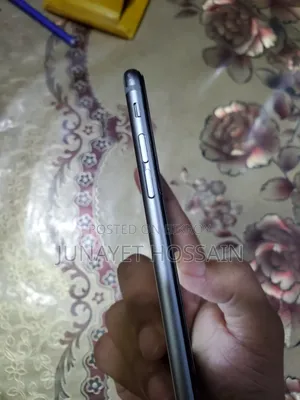 Apple iPhone 6 32 GB Gray