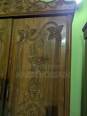 Furniture polishing work