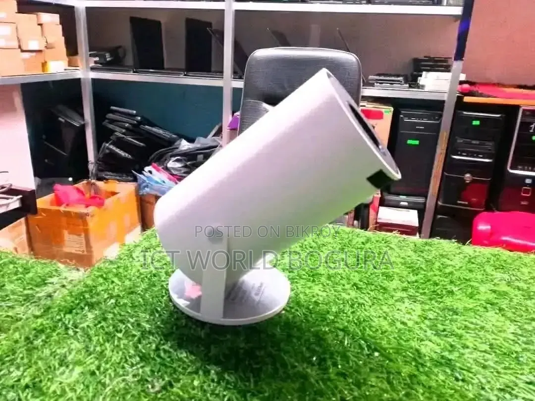 Projector for watching sports
