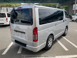 Toyota HiAce 2021 Silver