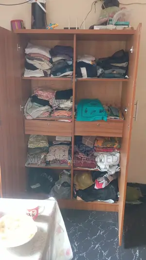 Almari (Wardrobe)