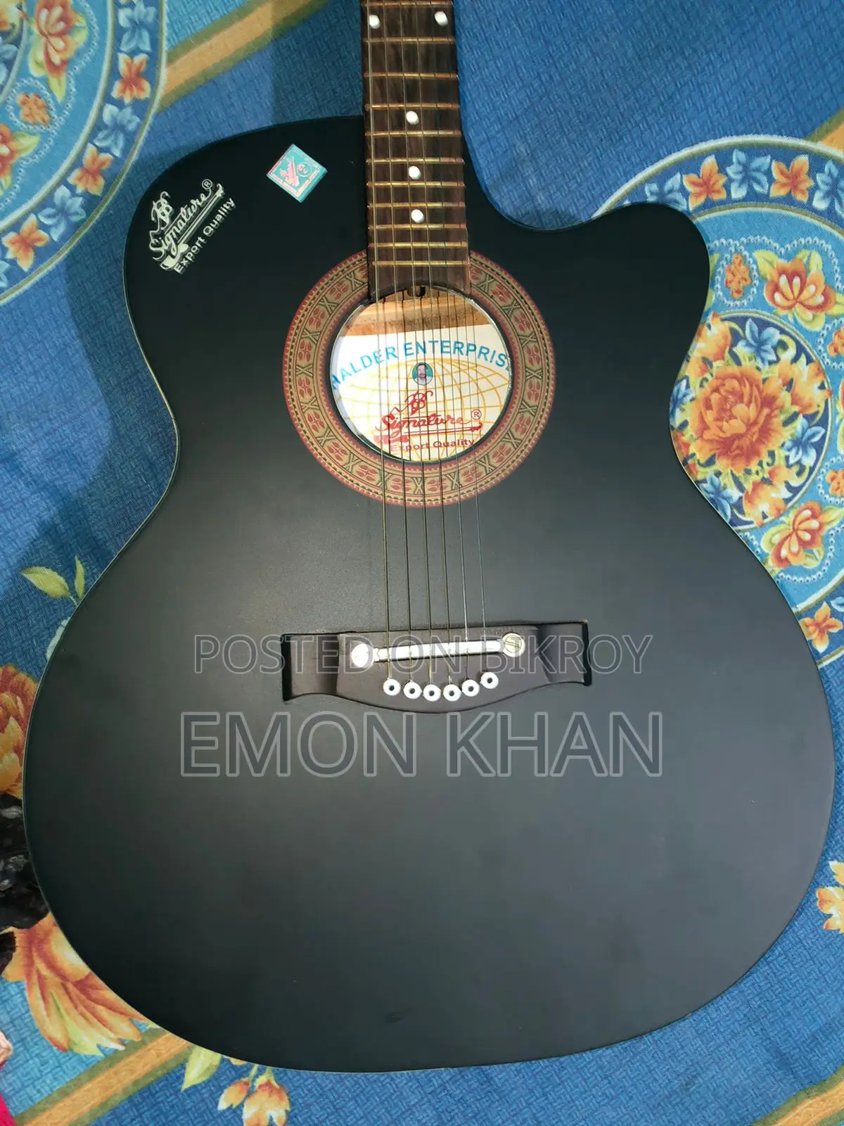 Signature Black Acoustic Guitar With Bag - Good Condition