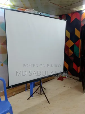 New Hd Projector Screen With Stand