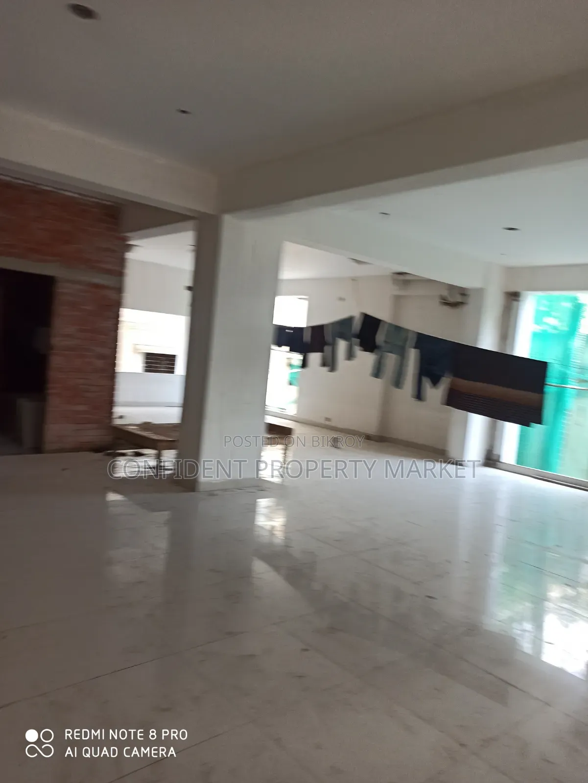 ভাড়ার জন্য বাণিজ্যিক স্থান
