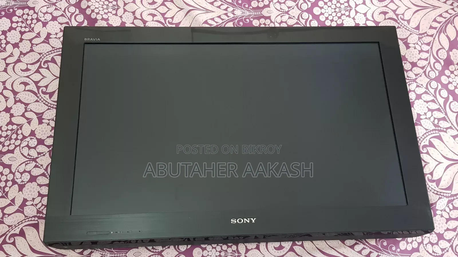 32" TV for sale