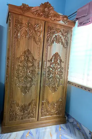 Almirah Full Fresh Condition