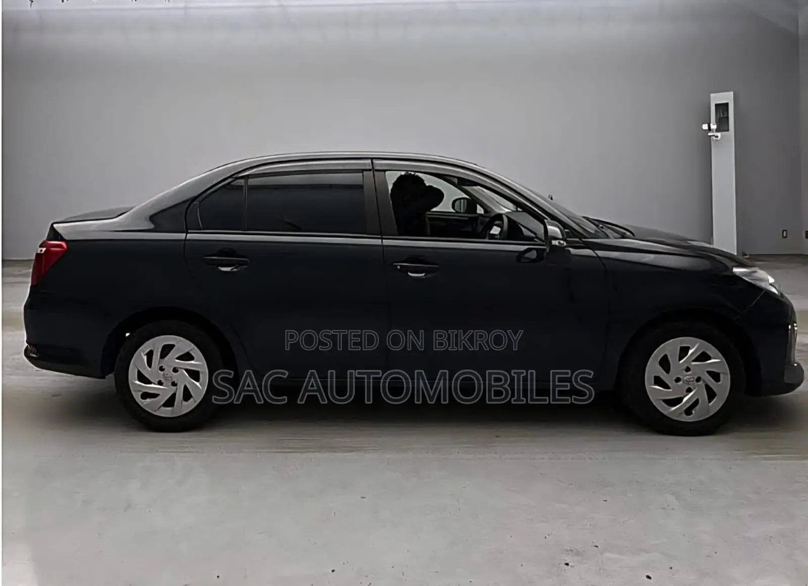 Toyota Axio 2021 Black
