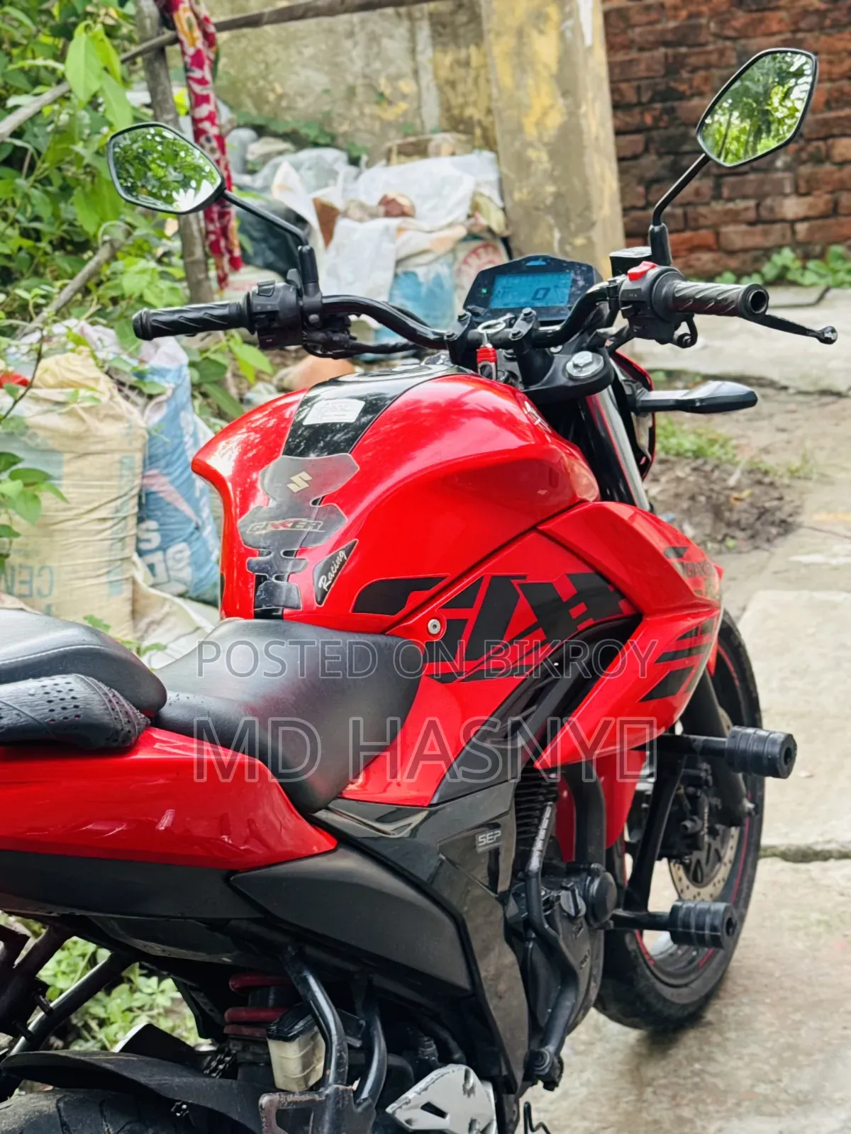 Suzuki Gixxer SF FI 2023 Red