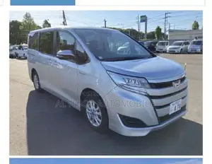 Toyota Noah 2021 Silver