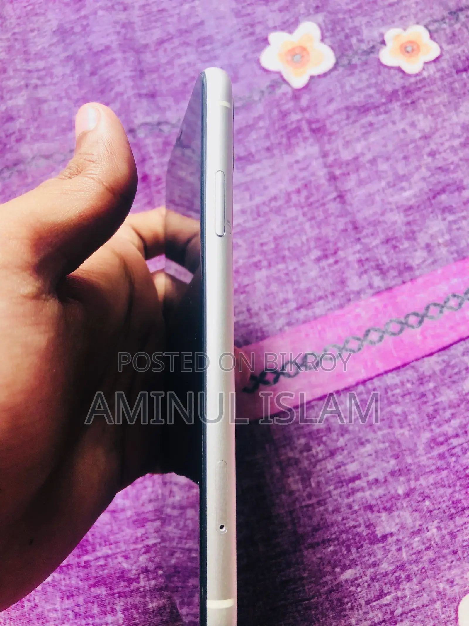 Apple iPhone 11 ৬৪ জিবি সাদা