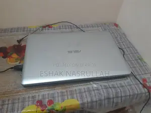 Laptop Asus VivoBook X540SA 4GB Intel Core i3 HDD 1TB