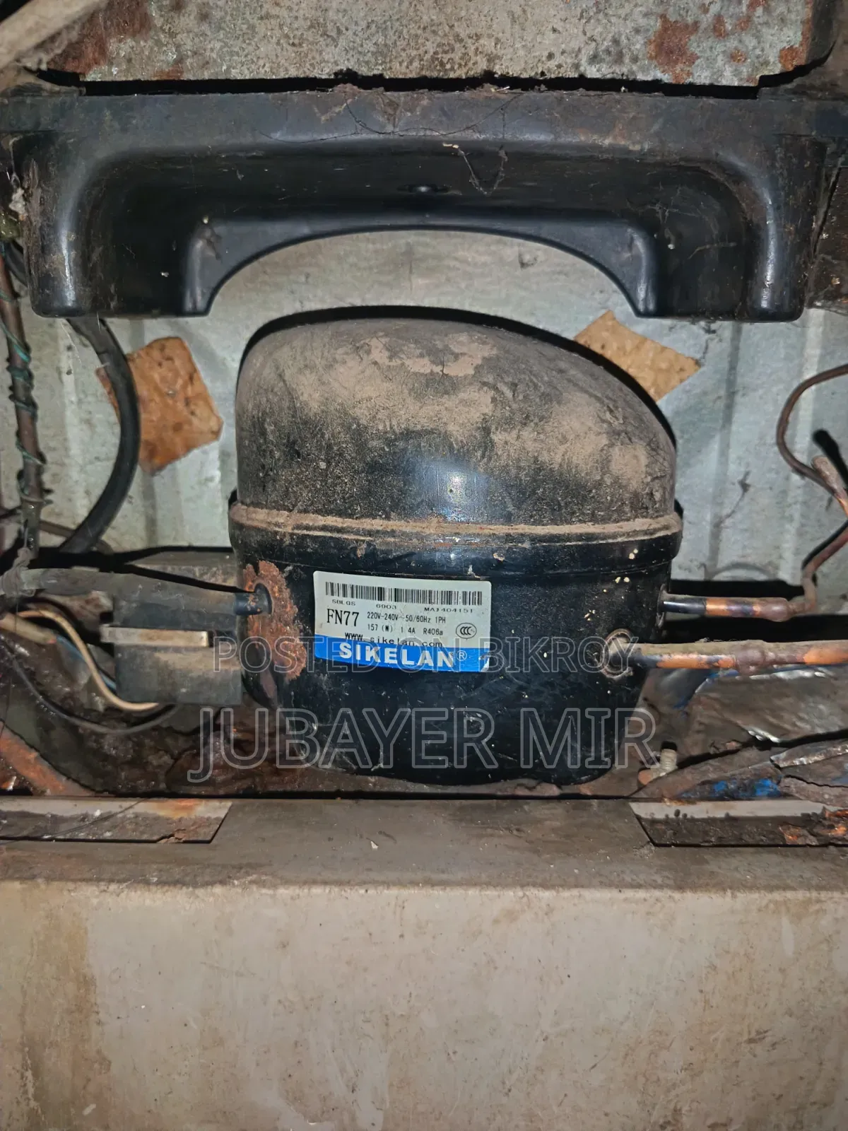Second-hand running refrigerator compressor
