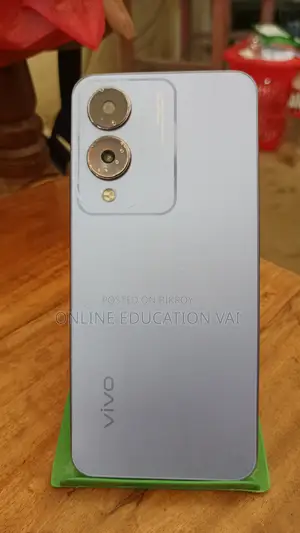 Vivo Y17s 128 GB Pink