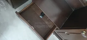 I want to sell a dressing table.