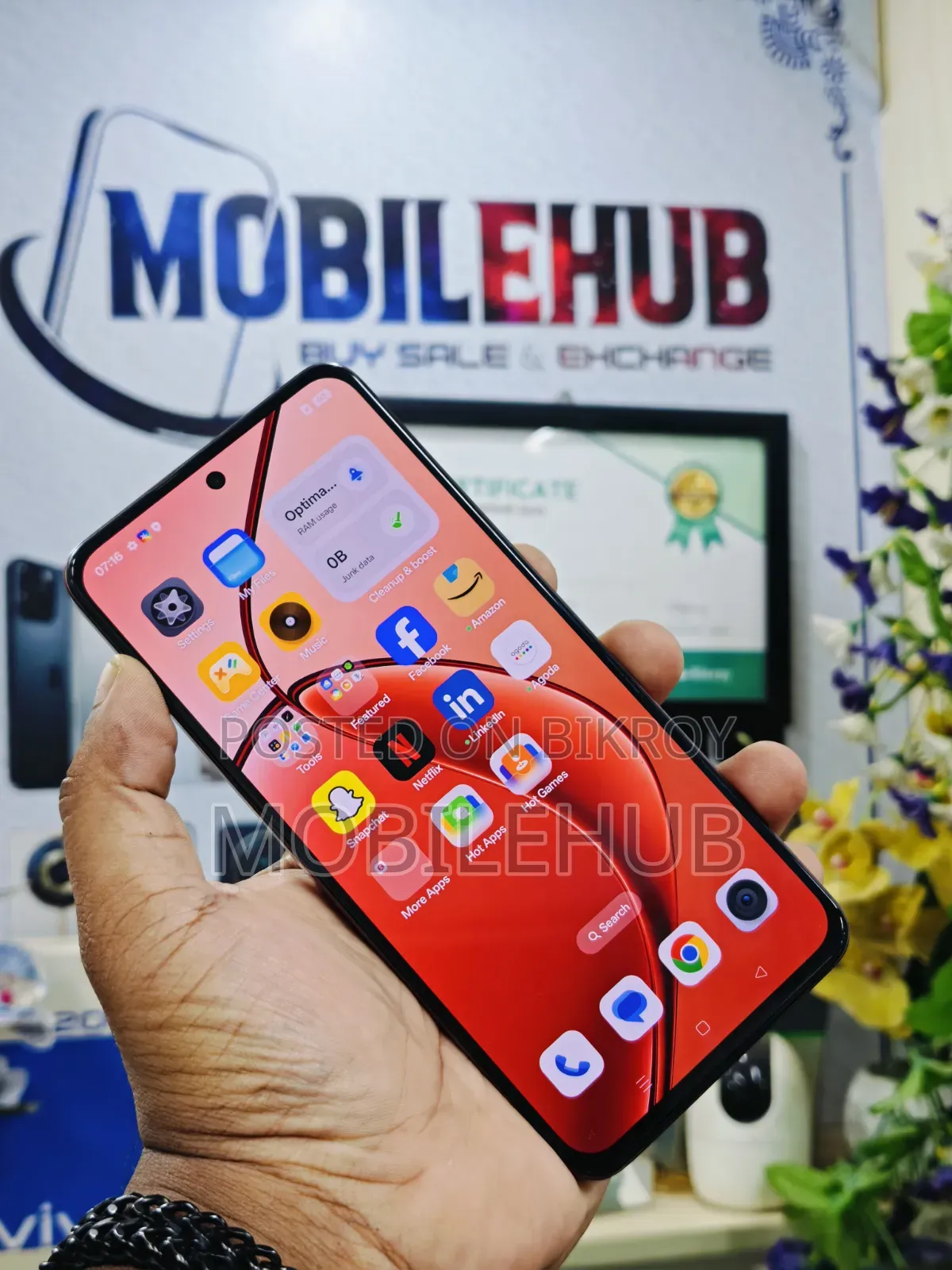 Realme 128 GB Red