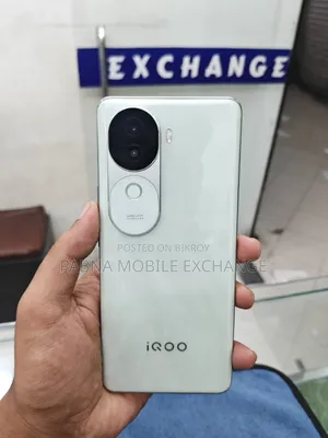 iQOO 128 GB Green