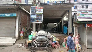 শোরুম বা সুপারশপ ভাড়া দেওয়া হবে।