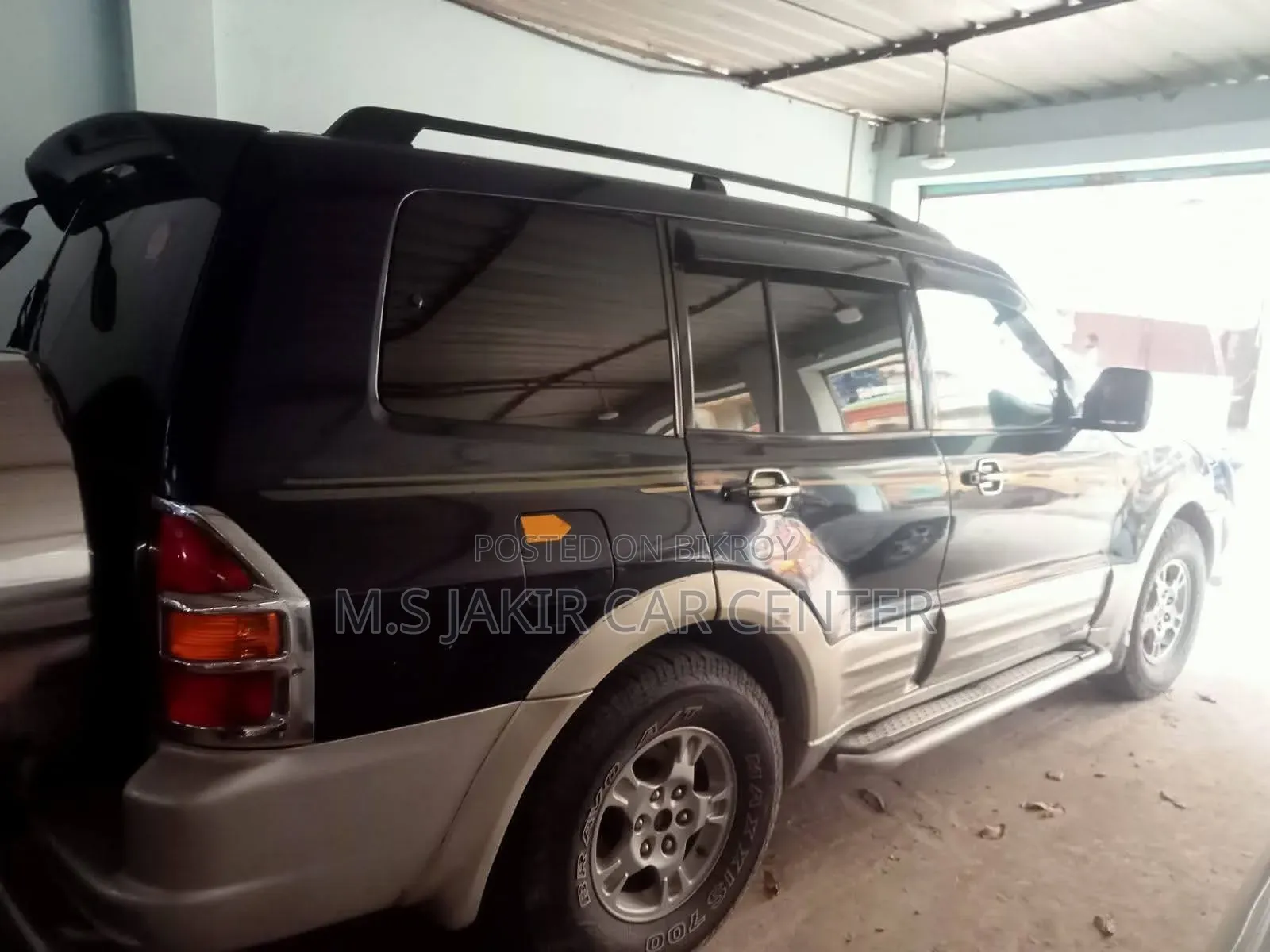 Mitsubishi Pajero 2002 Black