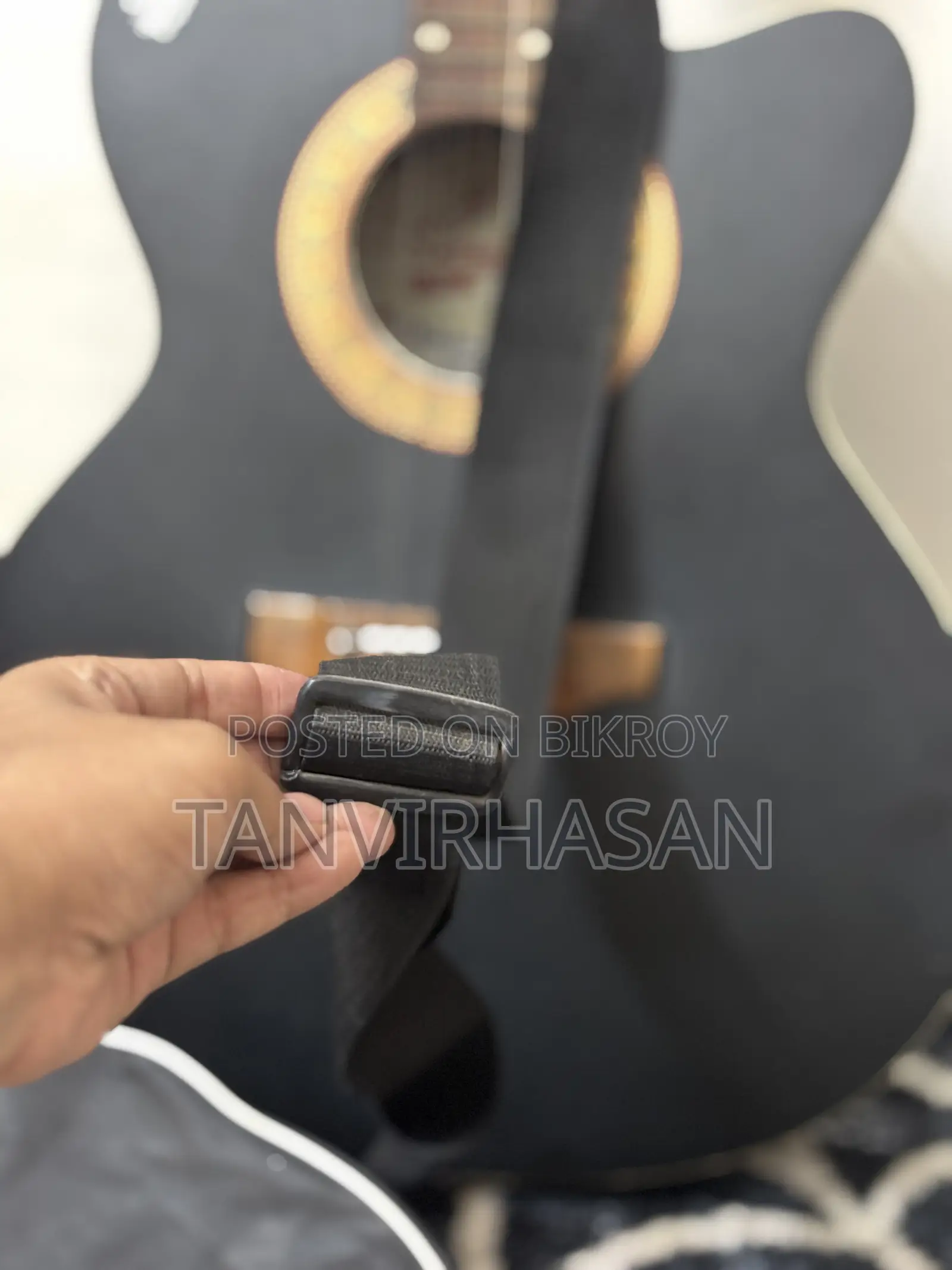 সিগনেচার ব্ল্যাক অ্যাকোস্টিক গিটার ফর সেল