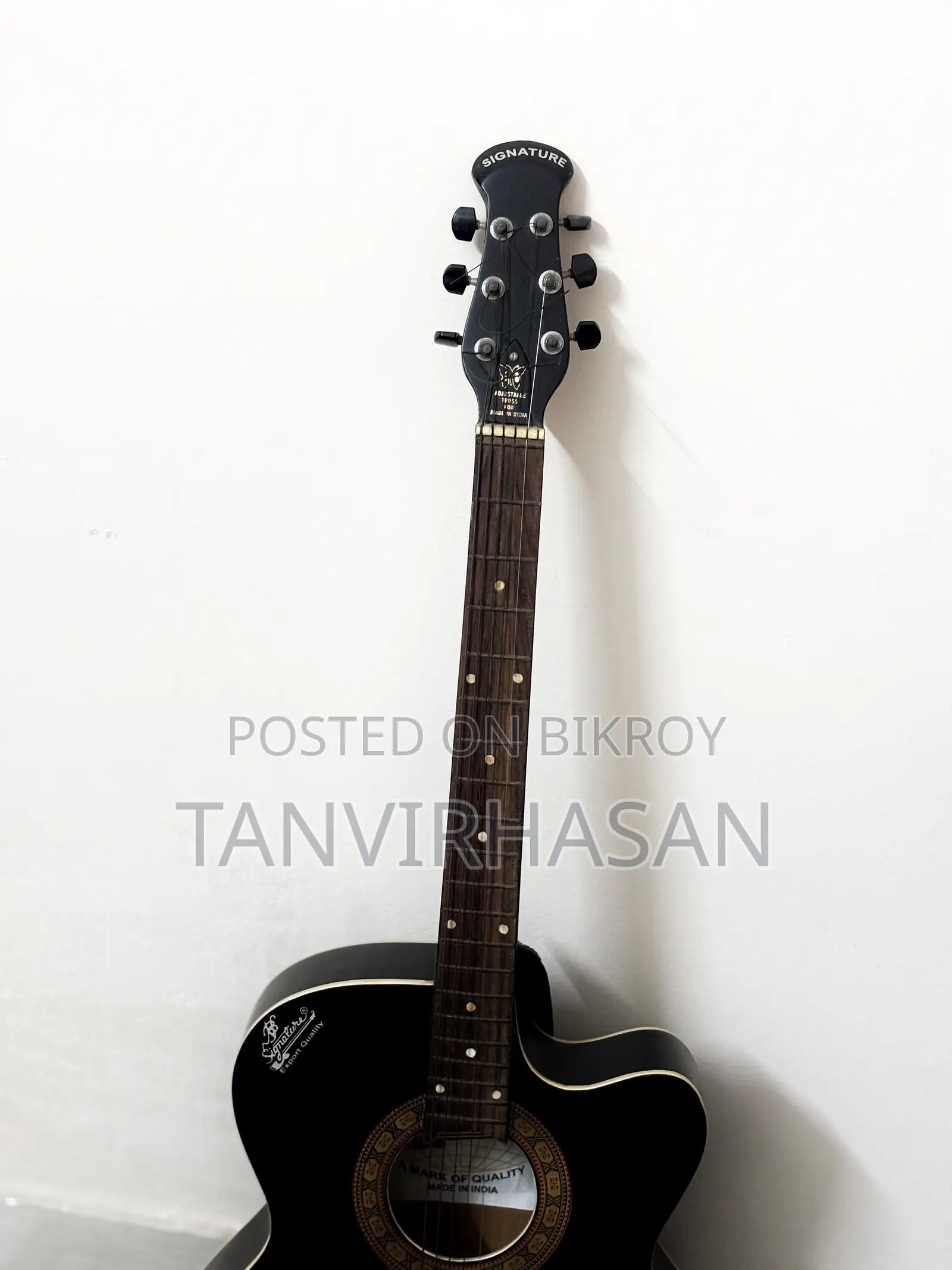 সিগনেচার ব্ল্যাক অ্যাকোস্টিক গিটার ফর সেল