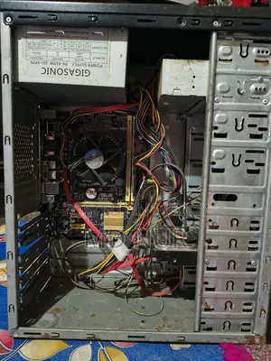 Desktop Computer Asus 4GB Intel Core I7 HDD+SSD 1T