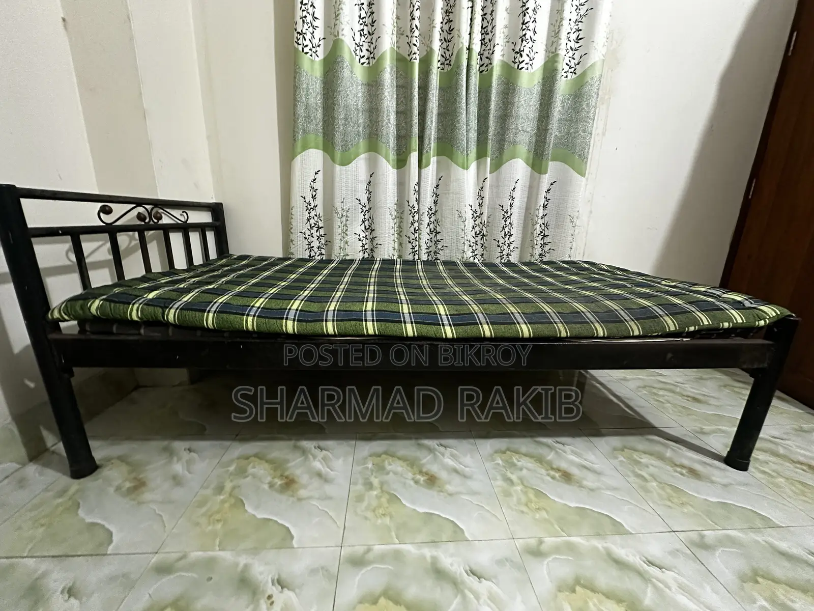 সিঙ্গেল বেড (ব্যাচেলর)