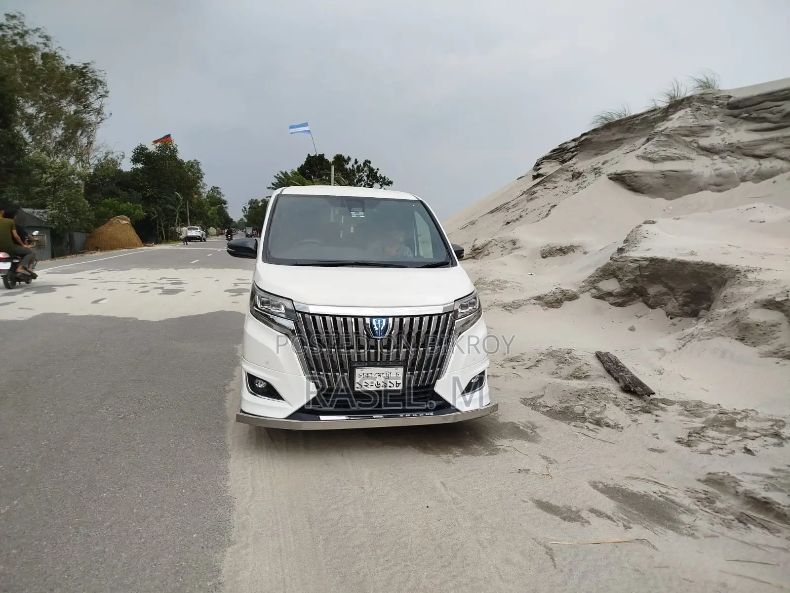 টয়োটা এস্কয়ার ২০১৯ পার্ল