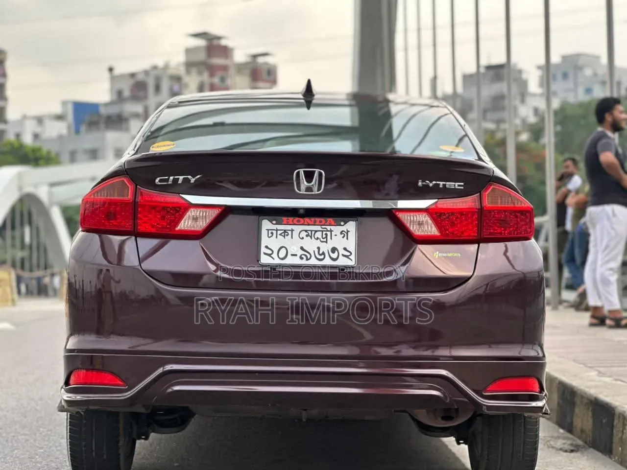 হোন্ডা সিটি ২০১৬ লাল
