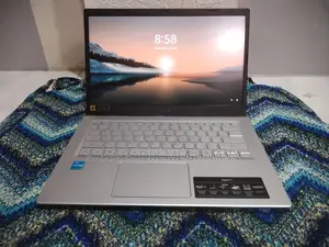 Laptop Acer 4GB Intel SSD 500GB