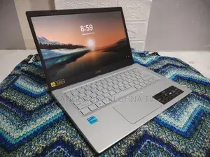 Laptop Acer 4GB Intel SSD 500GB