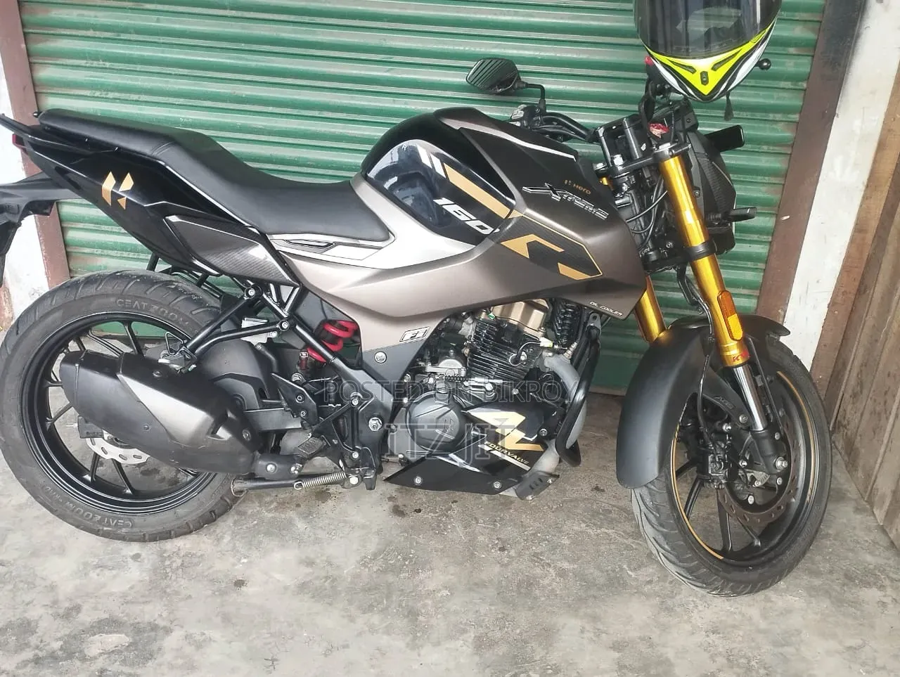 New Hero Xtreme 160R 4V 2025 Black