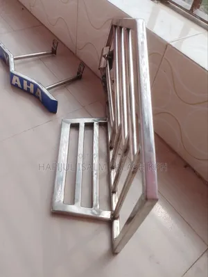 মোটরসাইকেলের। পা দানি