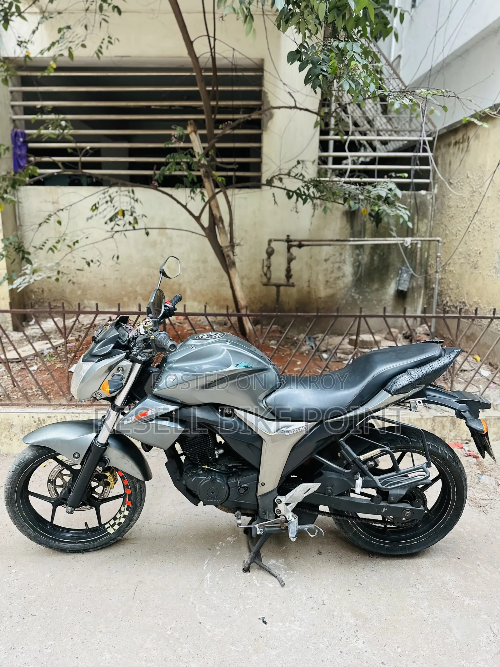Suzuki Gixxer Monotone 2015 Gray