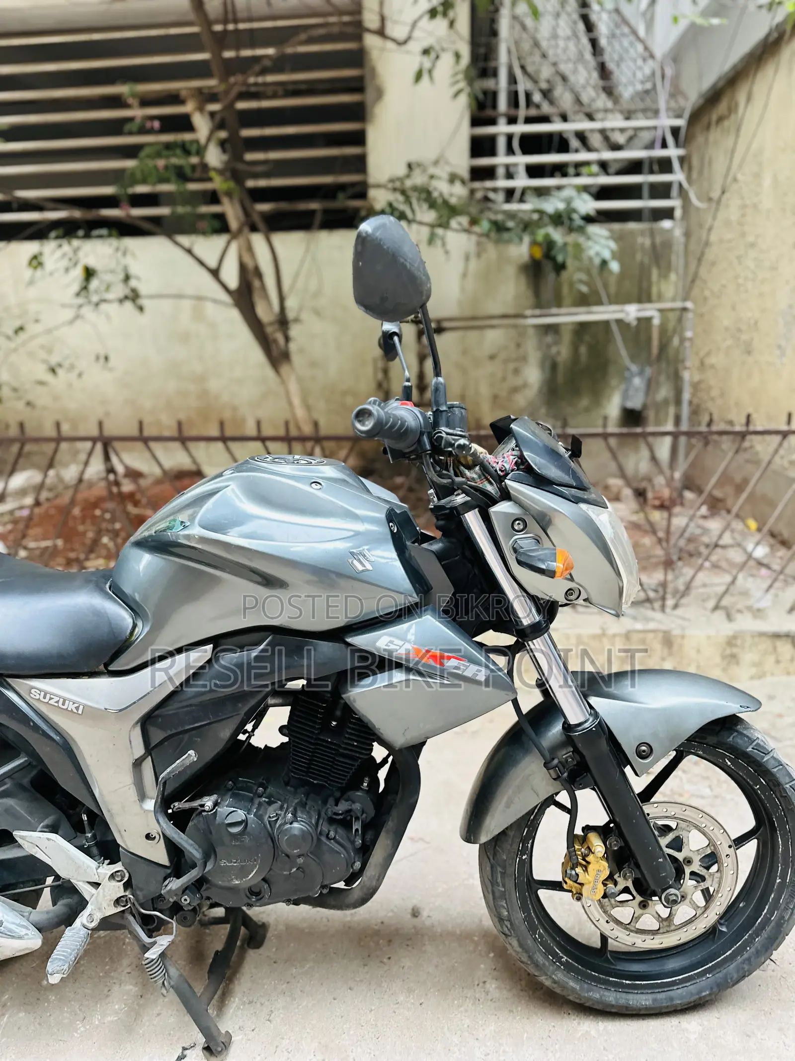 Suzuki Gixxer Monotone 2015 Gray