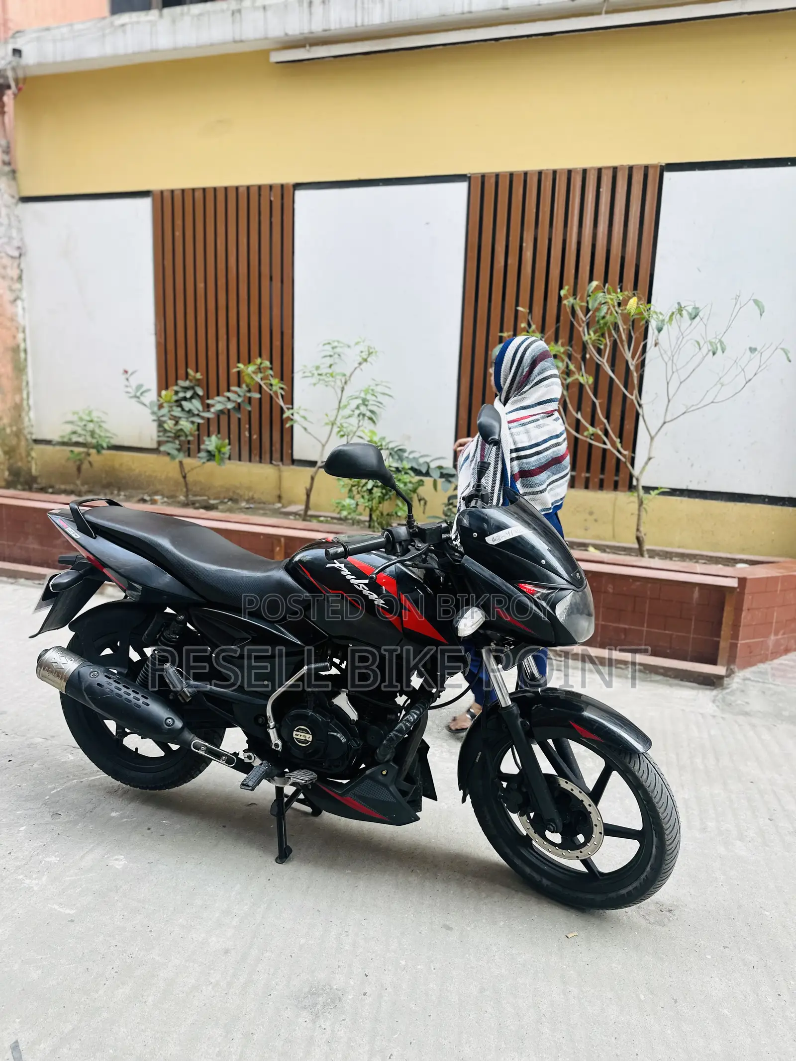 Bajaj Pulsar 150 2024 Black
