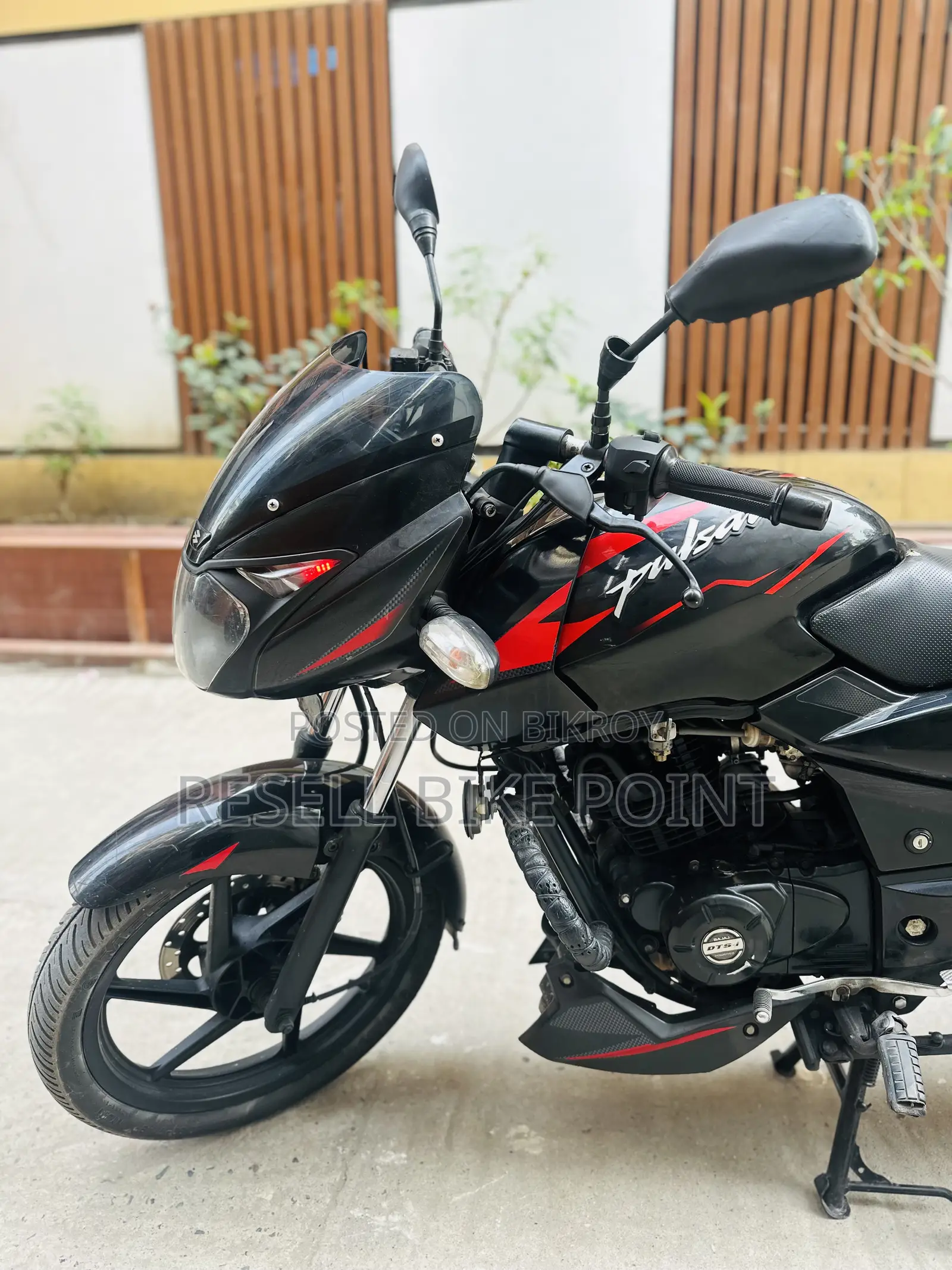 Bajaj Pulsar 150 2024 Black
