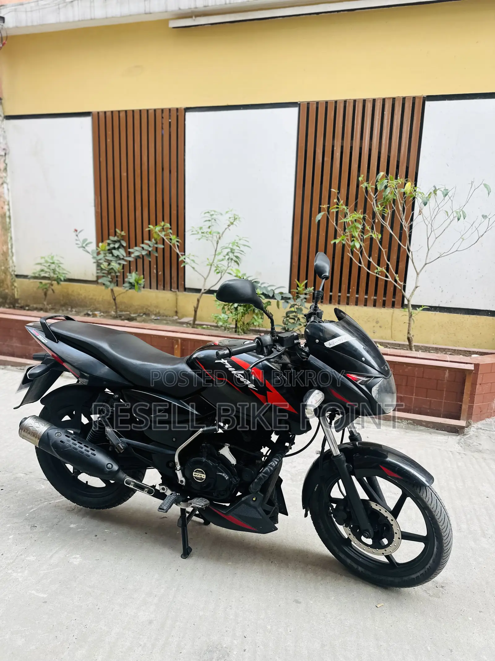 Bajaj Pulsar 150 2024 Black