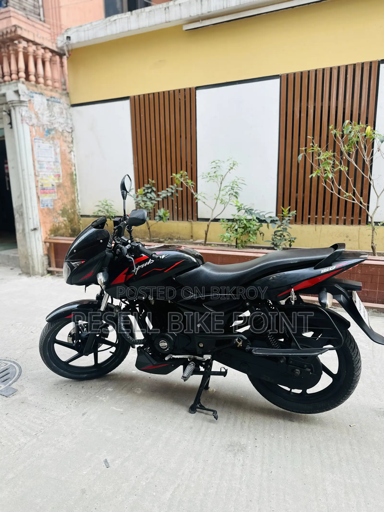 Bajaj Pulsar 150 2024 Black