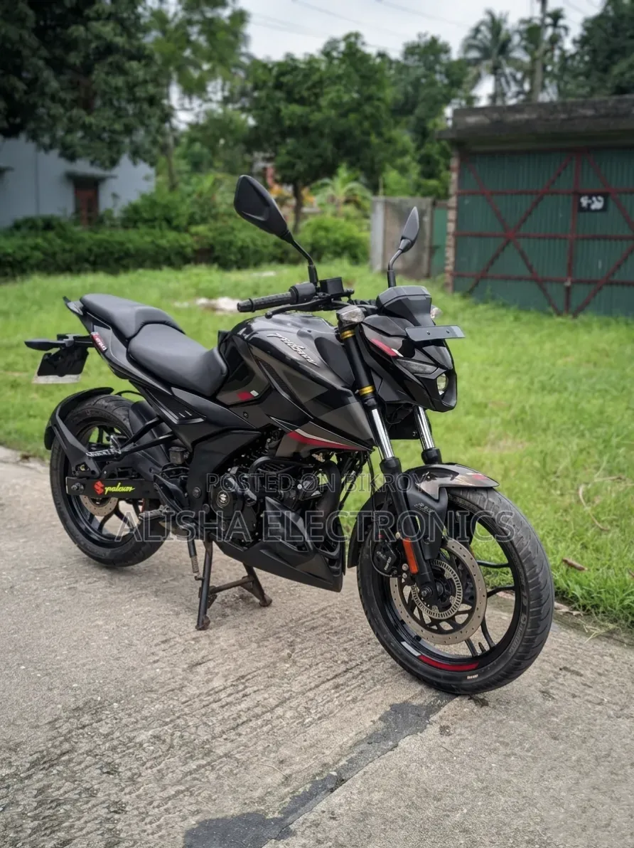 Bajaj Pulsar N160 2025 Black