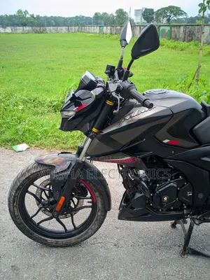 Bajaj Pulsar N160 2025 Black