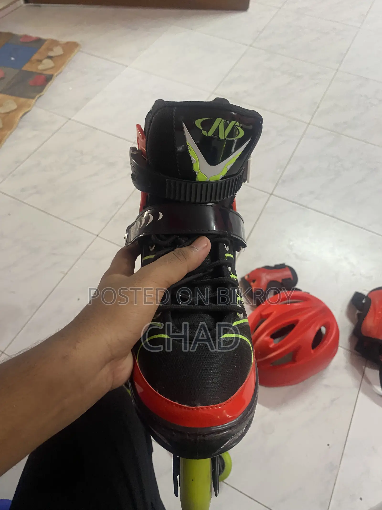 Skating shoes and helmet set for sale