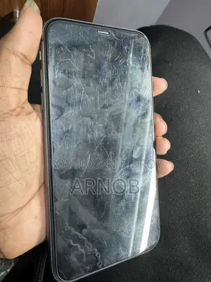 Apple iPhone 11 64 GB Black