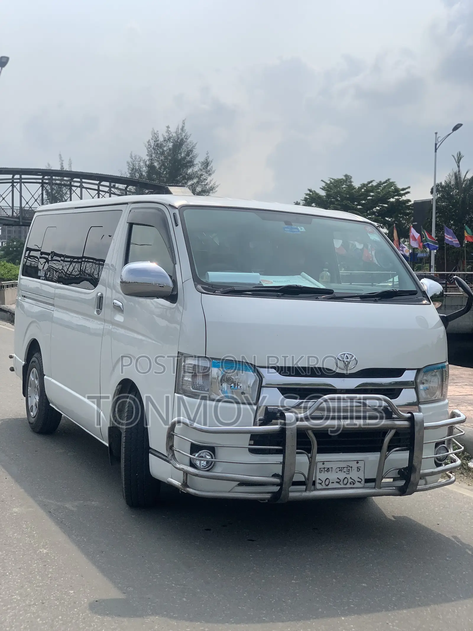 Toyota HiAce 2016 Pearl