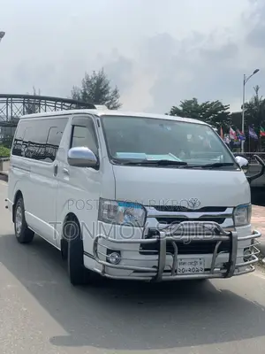 Toyota HiAce 2016 Pearl
