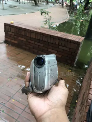 Canon Mv890