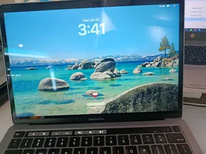 Laptop Apple MacBook Pro 2022 M2 8GB Apple M2 SSD 256GB